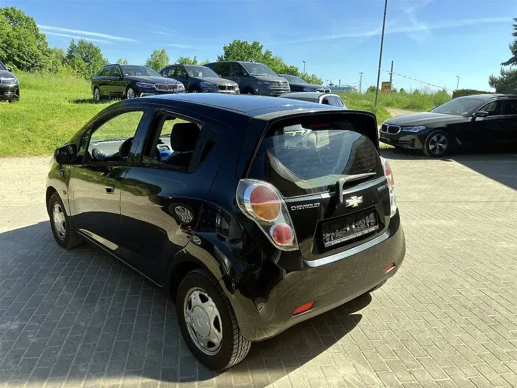 Używany Chevrolet Spark LS 68 KM (50 kW) 2011 Czarny Hatchback