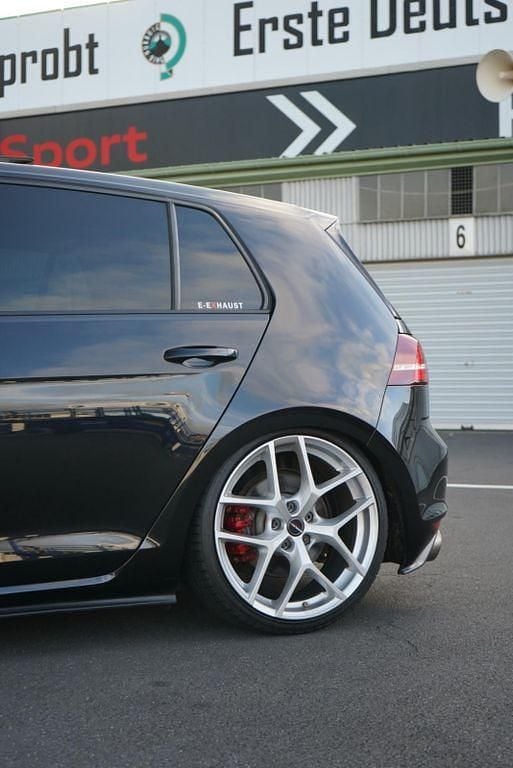 Gebraucht VW Golf VII GTI 300 PS (220 kW) 2016 Schwarz Limousine