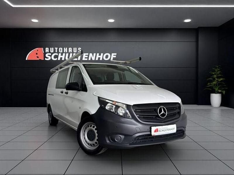 Weiß Gebraucht 2020 Mercedes Vito Van / Kleinbus | 31.499 € (Guter Preis) - Bild 1/4