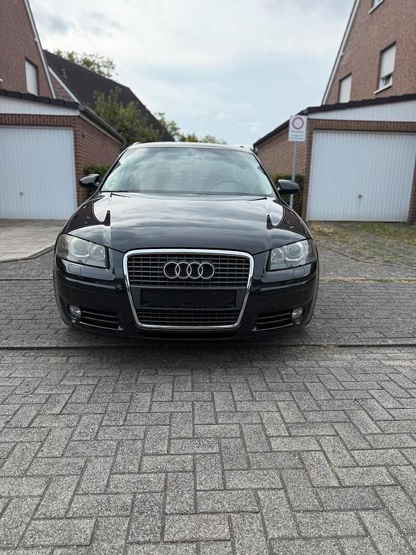 Schwarz Gebraucht 2004 Audi A3 Sportback Limousine | 3.900 € (Fairer Preis) - Bild 1/4