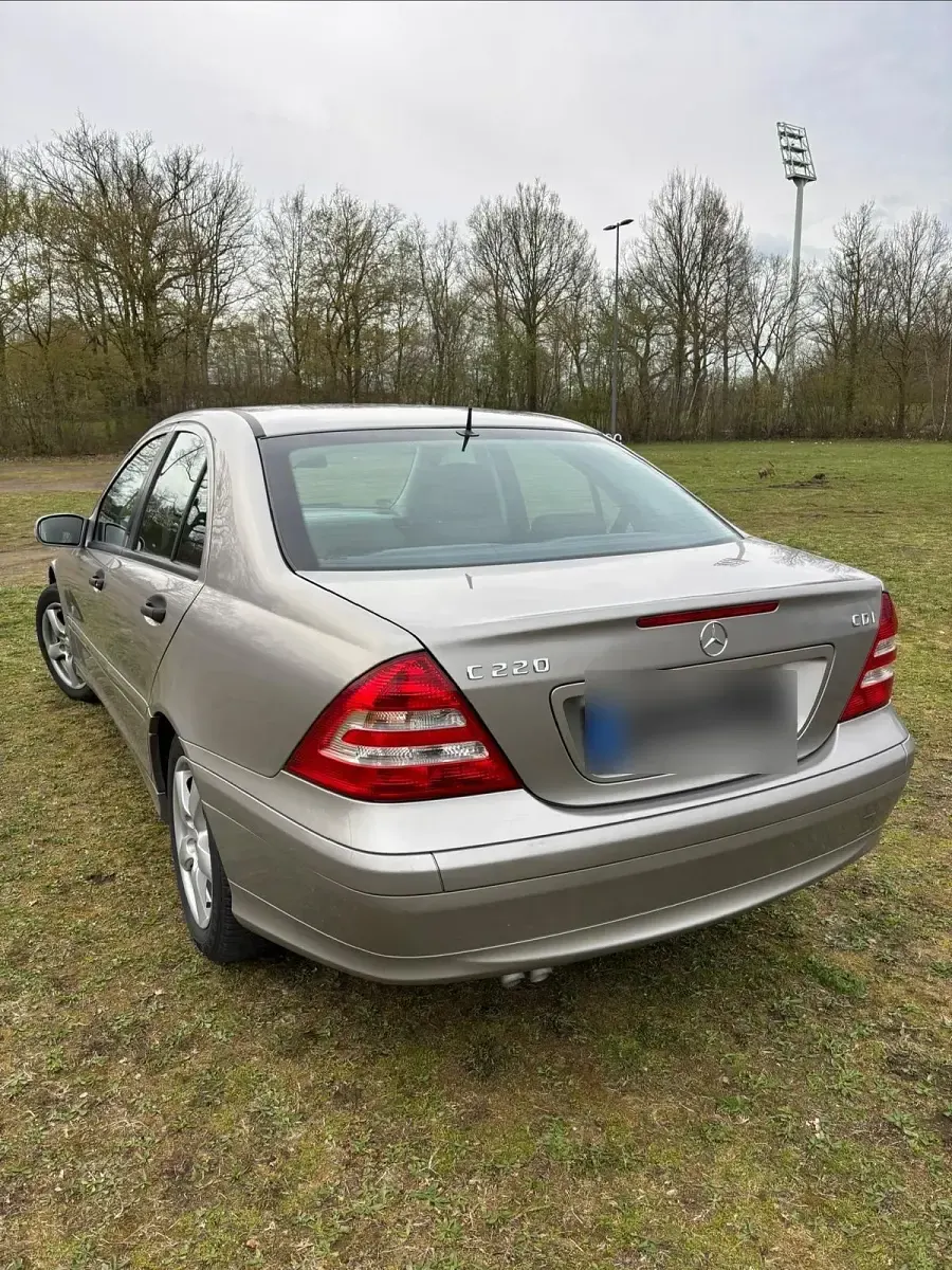 Gebraucht Mercedes C220 150 PS (110 kW) 2006 Grau Limousine