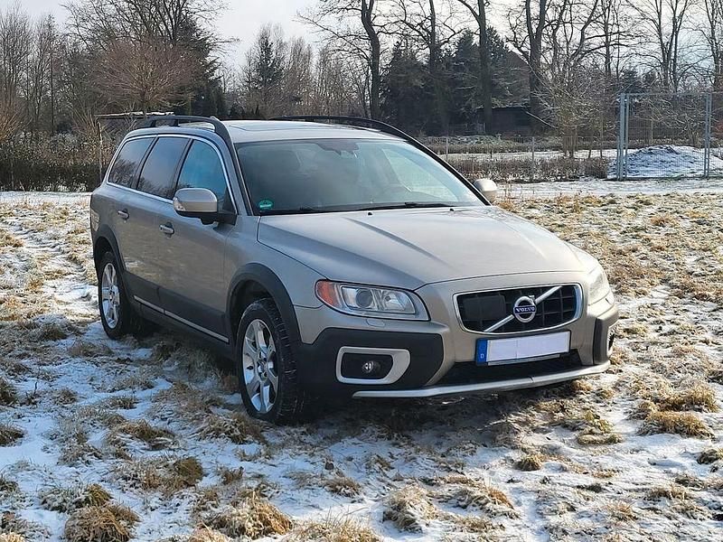 Gebraucht Volvo XC70 Summum 205 PS (150 kW) 2011 Silber Kombi