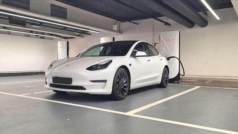 Gebraucht Tesla Model 3 Performance 377 kW (513 PS) 2022 Weiß Limousine
