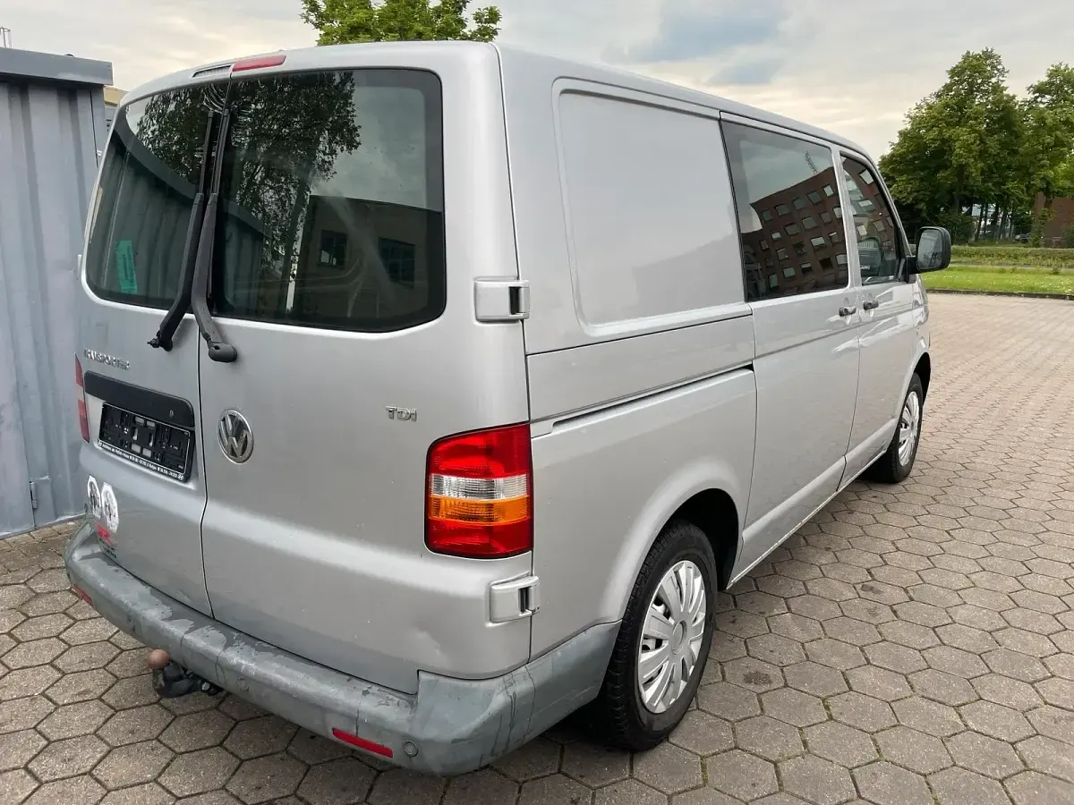Gebraucht VW Transporter 174 PS (127 kW) 2009 Silber Van