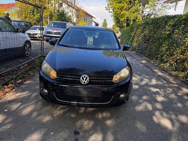 Gebraucht VW Golf VI 90 PS (66 kW) 2010 Schwarz Kleinwagen
