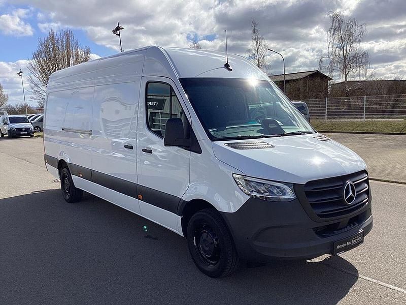 Gebraucht Mercedes Sprinter 170 PS (125 kW) 2024 Arktikweiß Van