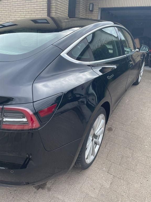 Usata Tesla Model 3 253 kW (345 CV) 2019 Nero Berlina