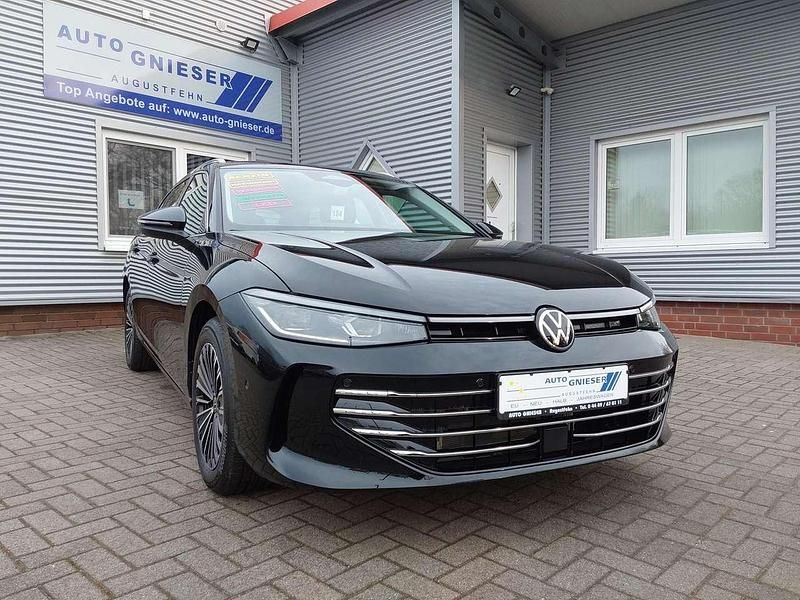 Grenadillschwarz Neu 2024 VW Passat S Kombi | 38.900 € (Teuer) - Bild 1/4