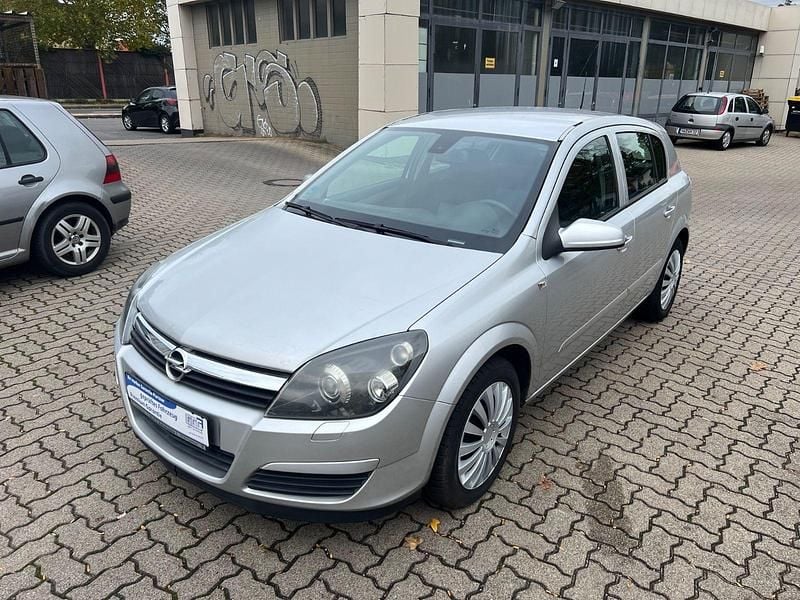 Gebraucht Opel Astra Edition 140 PS (102 kW) 2007 Silber Kleinwagen
