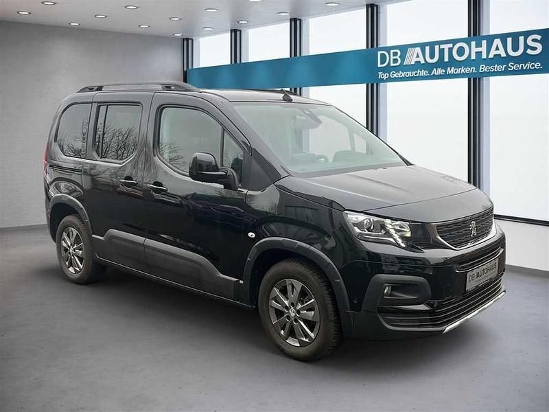 Gebraucht Peugeot Rifter Allure 131 PS (96 kW) 2023 Schwarz Van / Kleinbus