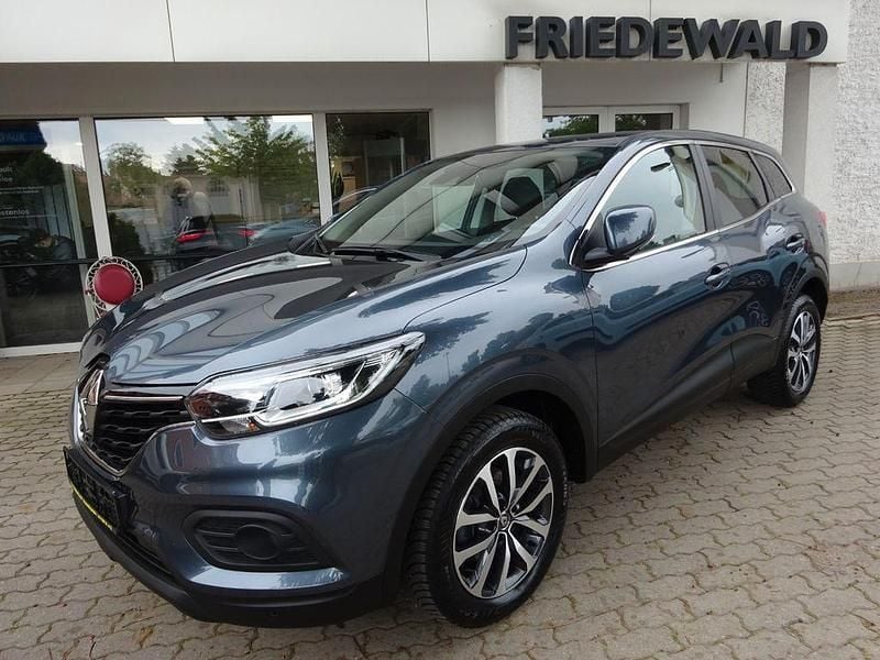 Grau Gebraucht 2021 Renault Kadjar Zen SUV | 18.900 € (Fairer Preis) - Bild 1/4