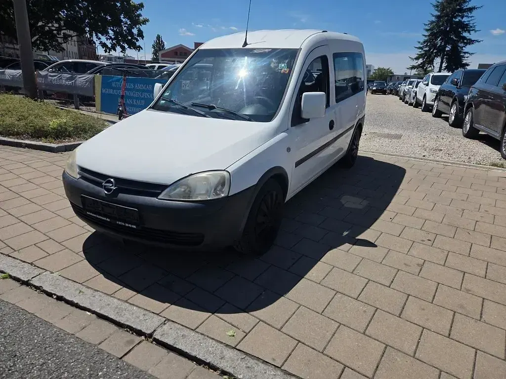 Gebraucht Opel Combo Basis 94 PS (69 kW) 2007 Weiß Van / Kleinbus