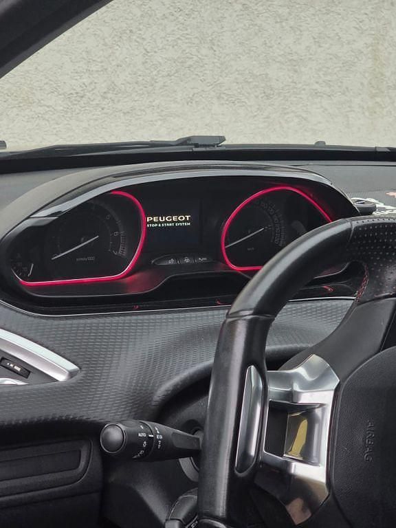 Gebraucht Peugeot 2008 110 PS (80 kW) 2019 Grau SUV