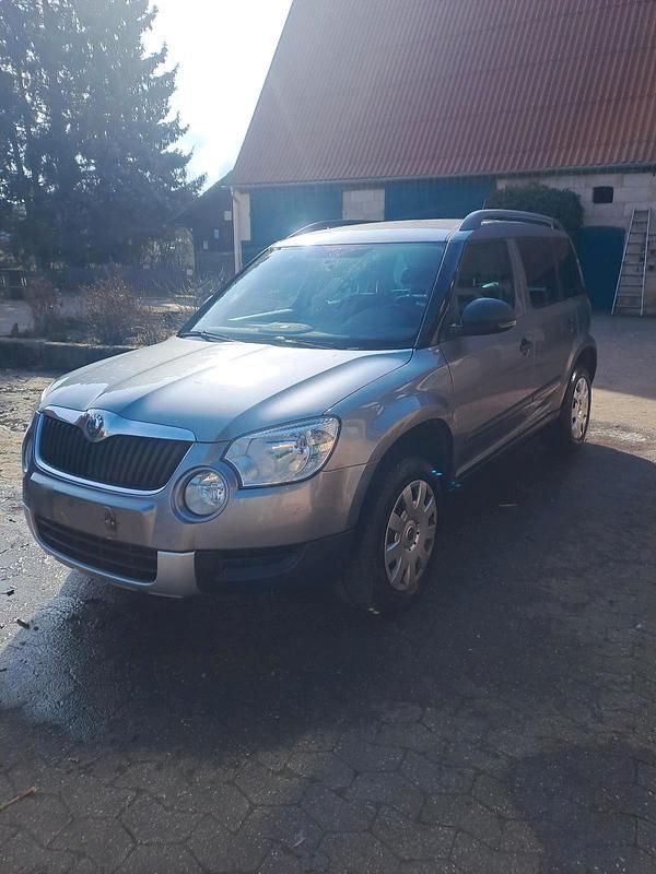 Gebraucht Skoda Yeti 122 PS (89 kW) 2013 Grau SUV