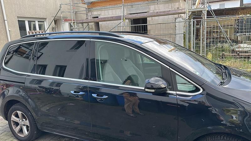 Gebraucht VW Sharan 140 PS (102 kW) 2010 Schwarz Van / Kleinbus