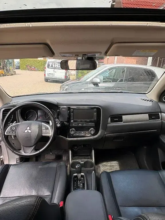 Gebraucht Mitsubishi Outlander Instyle 150 PS (110 kW) 2013 Grau SUV