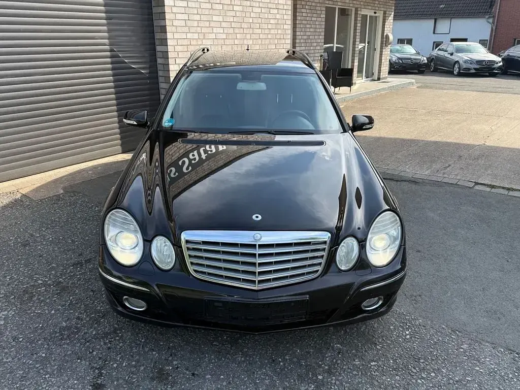 Używany Mercedes E280 Elegance 231 KM (169 kW) 2006 Czarny Kombi