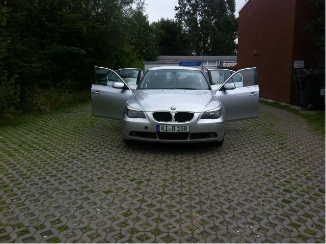 Gebraucht BMW 525 241 PS (177 kW) 2004 Silber metallic Limousine
