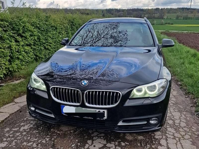 Gebraucht BMW 530 258 PS (189 kW) 2014 Schwarz Kombi