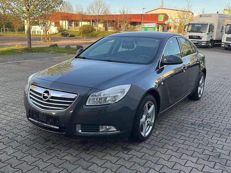 Gebraucht Opel Insignia Edition 116 PS (85 kW) 2009 Karbongrau Limousine