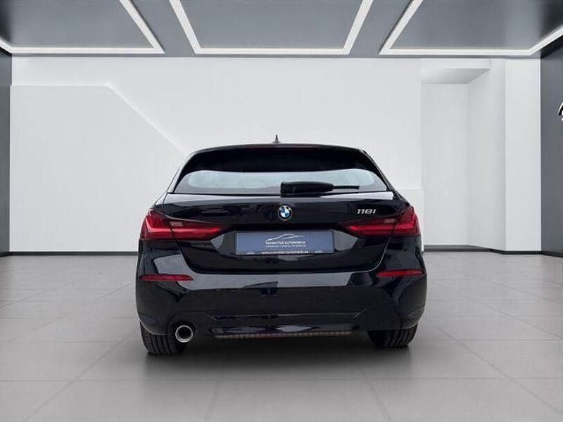 Gebraucht BMW 118 Advantage 136 PS (100 kW) 2022 Schwarz Kleinwagen