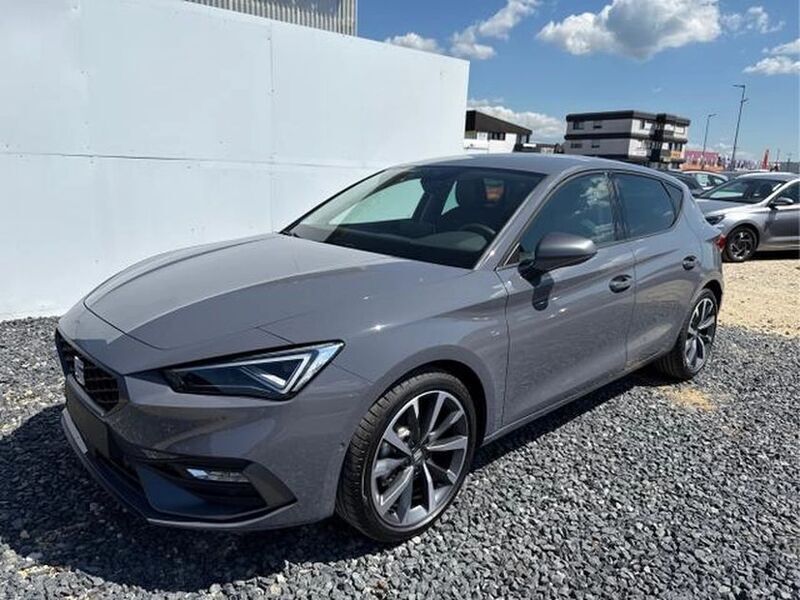 Grau Neu 2025 Seat Leon FR Limousine | 30.349 € (Teuer) - Bild 1/1
