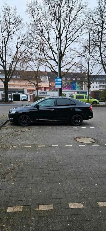 Gebraucht Skoda Rapid Ambition 95 PS (69 kW) 2019 Schwarz Kleinwagen