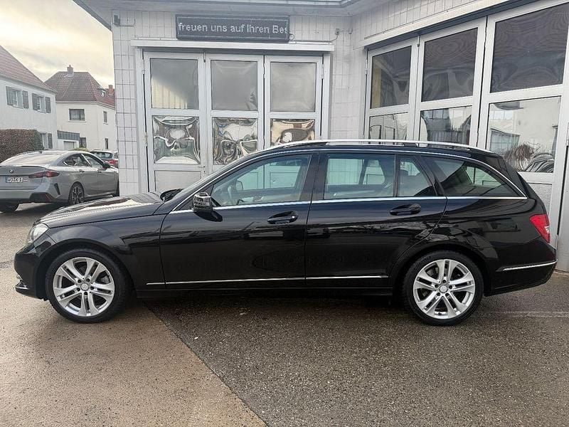 Gebraucht Mercedes C220 170 PS (125 kW) 2015 Schwarz Limousine