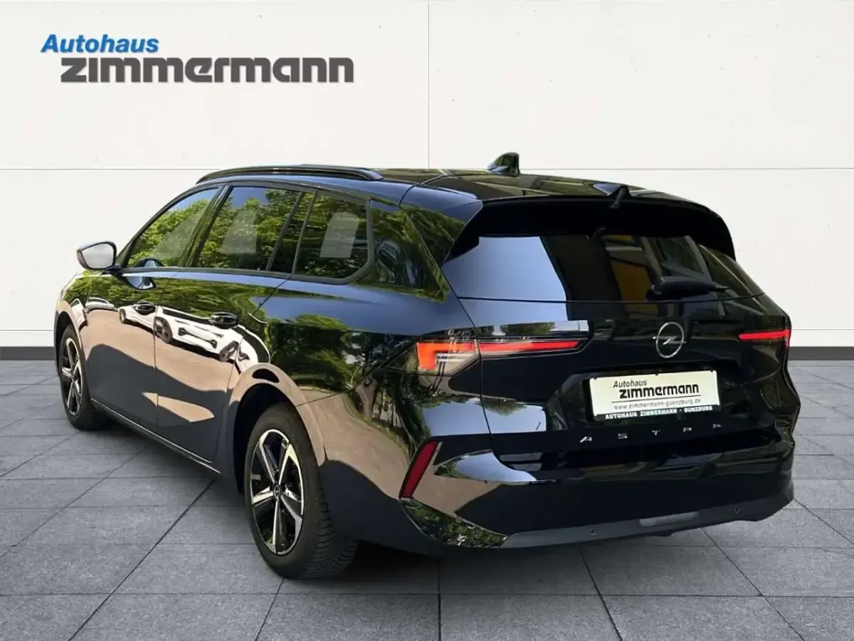 Gebraucht Opel Astra Enjoy 131 PS (96 kW) 2025 Schwarz Kombi