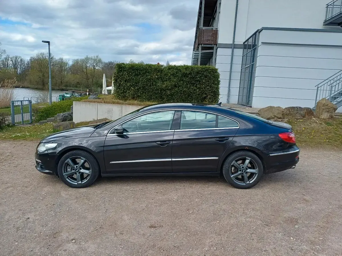Gebraucht VW Passat 300 PS (220 kW) 2008 Schwarz Coupé