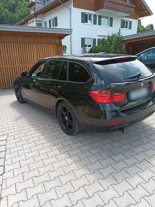 Gebraucht BMW 320 Sport Line 184 PS (135 kW) 2014 Kombi