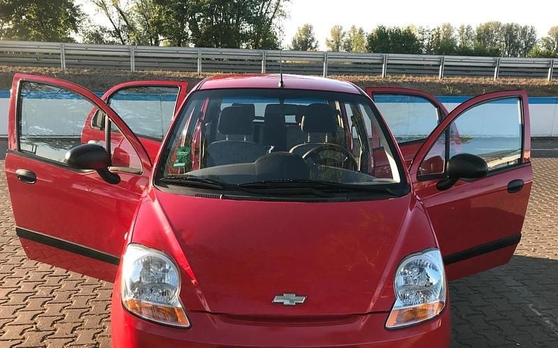 Gebraucht Chevrolet Matiz 52 PS (38 kW) 2009 Rot Kleinwagen