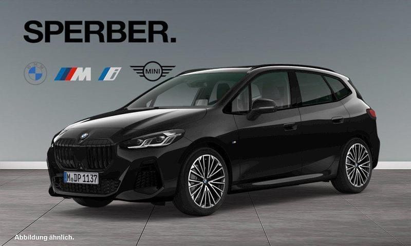 Schwarz Gebraucht 2024 BMW 220 M Sport Van / Kleinbus | 33.490 € (Fairer Preis) - Bild 1/4