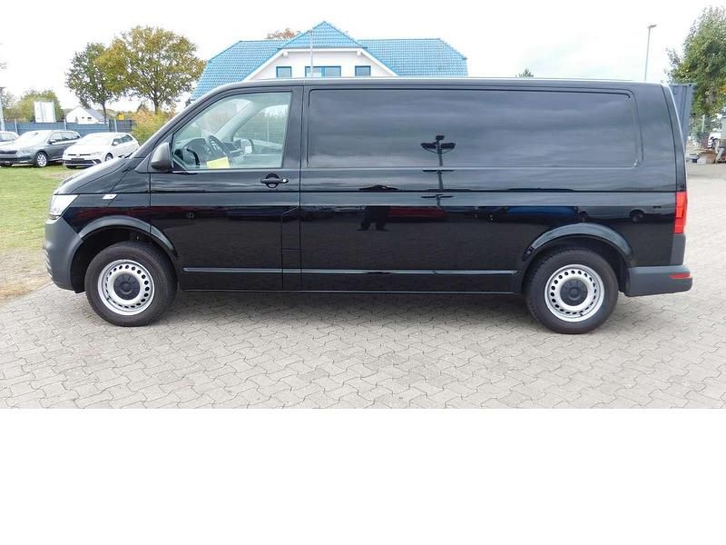 Brillantschwarz l 041 Gebraucht 2022 VW Transporter Van | 15.990 € - Bild 1/4