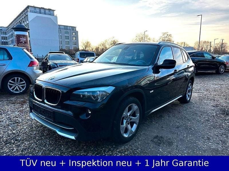Schwarz Gebraucht 2012 BMW X1 xLine SUV | 7.950 € (Guter Preis) - Bild 1/4