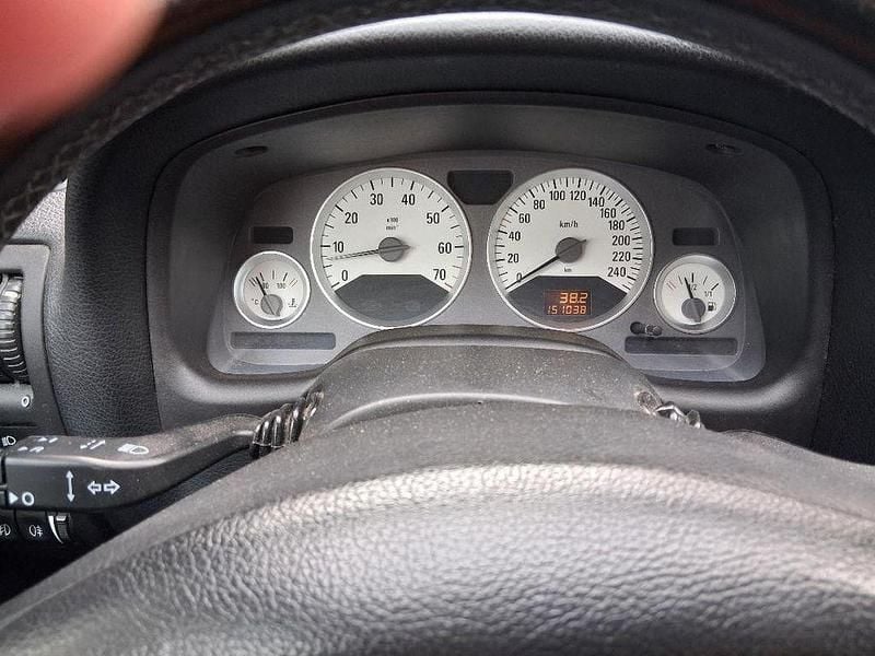 Gebraucht Opel Astra Cabriolet 147 PS (108 kW) 2001 Silber Cabrio