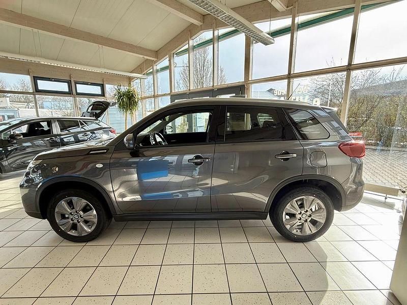 Neu Suzuki Vitara 110 PS (80 kW) 2026 Grau SUV