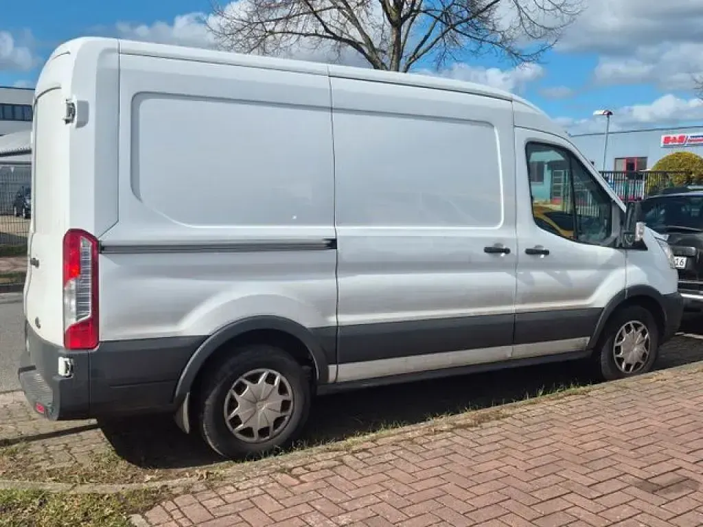 Gebraucht Ford Transit Trend 180 PS (132 kW) 2019 Andere Limousine