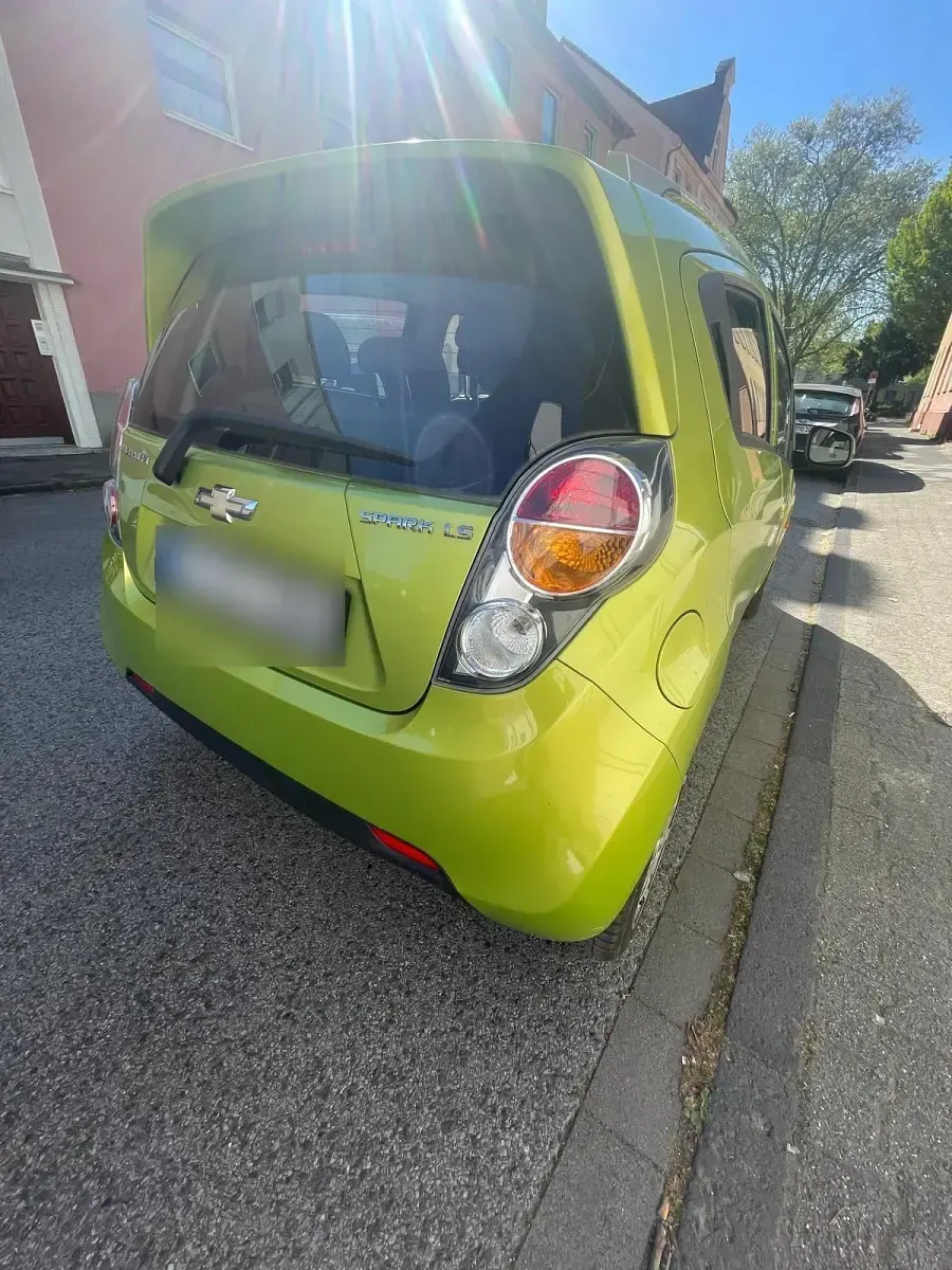 Gebraucht Chevrolet Spark 82 PS (60 kW) 2011 Grün Kleinwagen