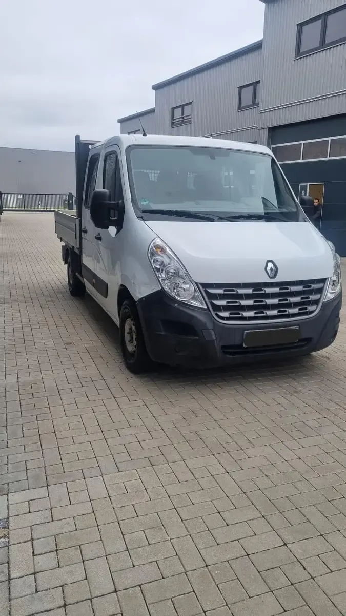 Używany Renault Master 125 KM (91 kW) 2013 Biały Sedan/Limuzyna