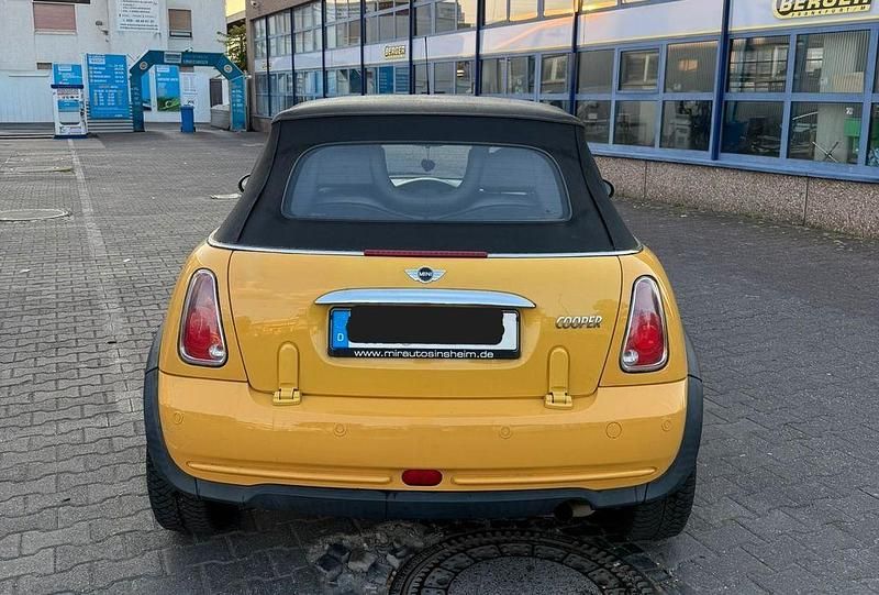 Second-hand Mini Cooper Cabriolet 116 CP (85 kW) 2008 Galben Cabrio
