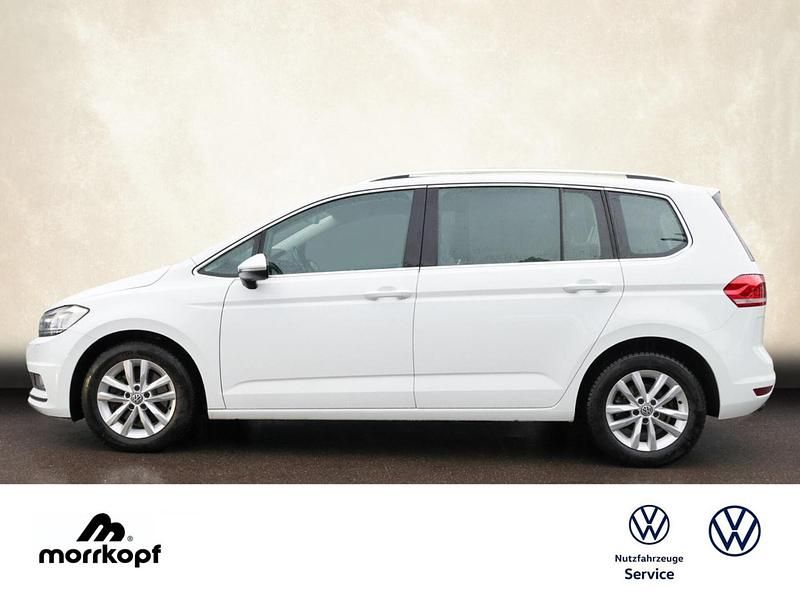 Gebraucht VW Touran Highline 150 PS (110 kW) 2017 Weiß Van / Kleinbus