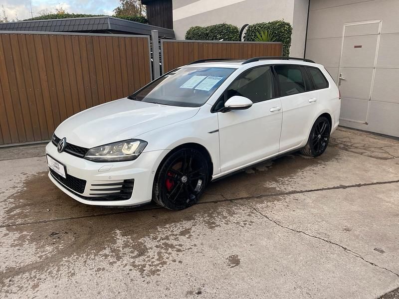 Oryxweiß perlmutteffekt Gebraucht 2016 VW Golf VII GTD Kombi | 15.900 € (Etwas zu teuer) - Bild 1/4