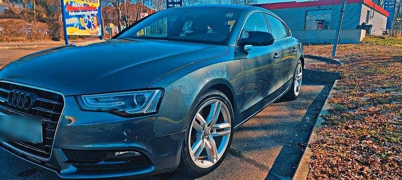 Grau Gebraucht 2011 Audi A5 S-Line Coupé | 13.700 € (Teuer) - Bild 1/4