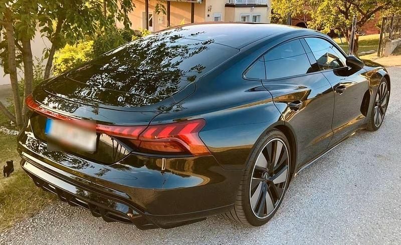 Gebraucht Audi e-tron GT quattro Black Edition 389 kW (530 PS) 2022 Schwarz Limousine