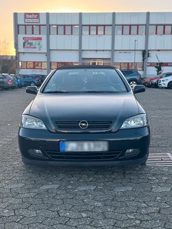 Schwarz Gebraucht 2004 Opel Astra Cabriolet Cabrio | 3.800 € - Bild 1/4