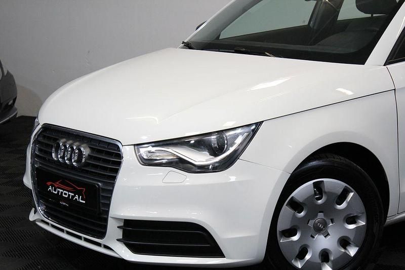 Gebraucht Audi A1 Sportback Attraction 122 PS (89 kW) 2012 Weiß Kleinwagen