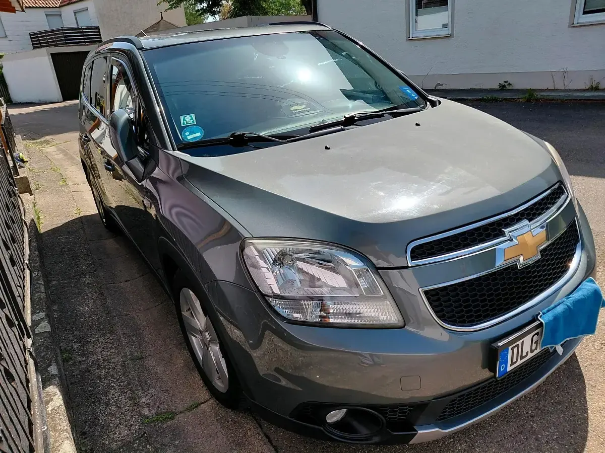 Gebraucht Chevrolet Orlando 163 PS (119 kW) 2012 Grau Van / Kleinbus