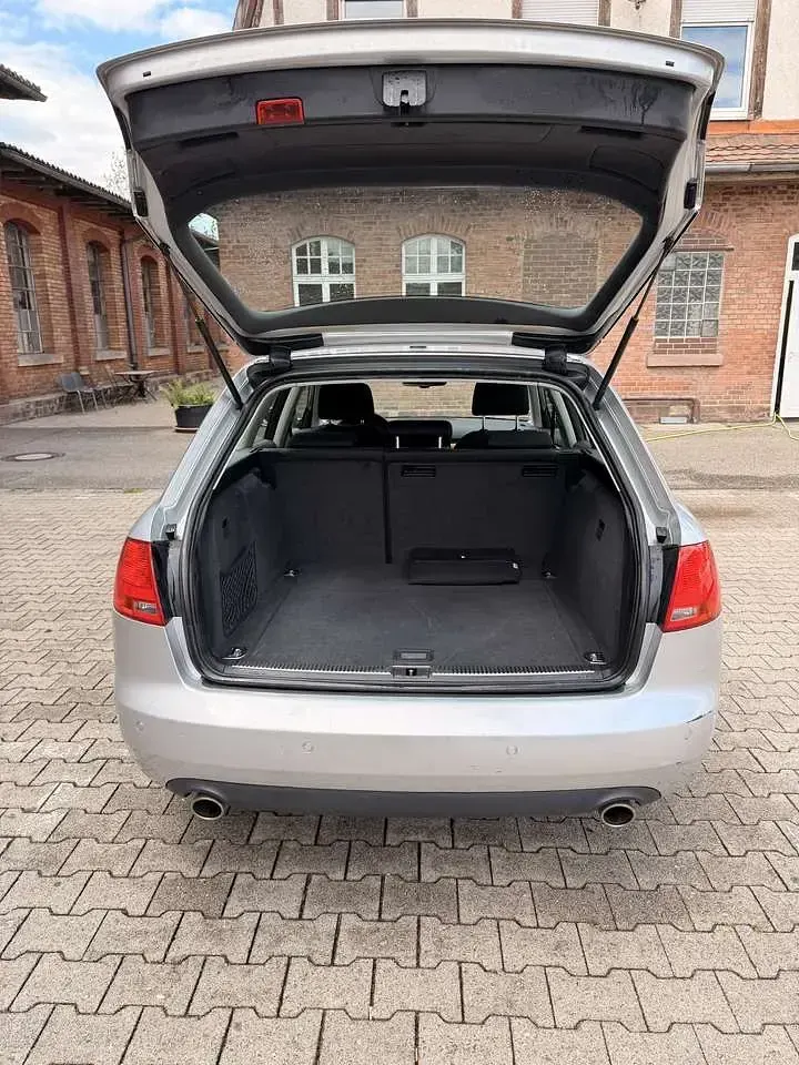 Gebraucht Audi A4 163 PS (119 kW) 2005 Grau Kombi