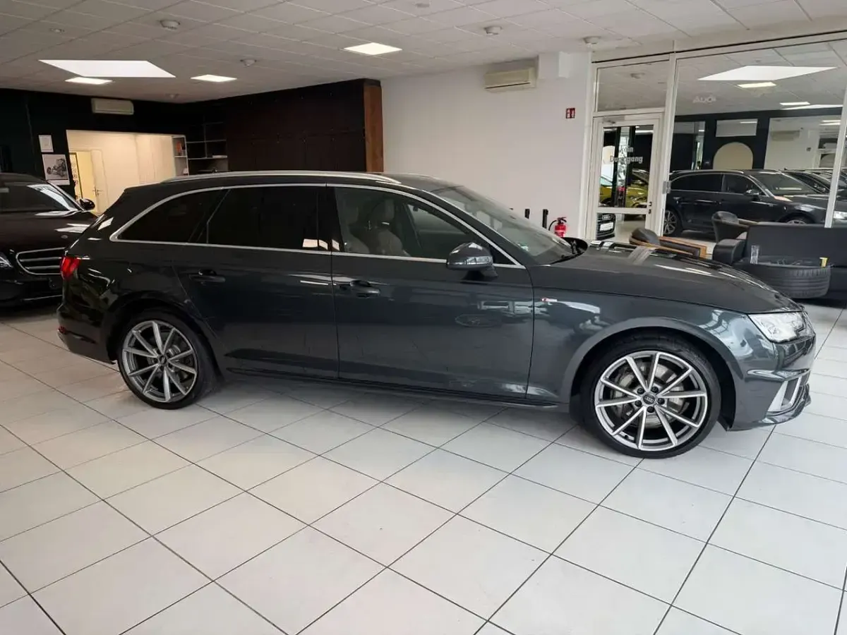 Usata Audi A4 S-Line 231 CV (169 kW) 2019 Grigio Station wagon